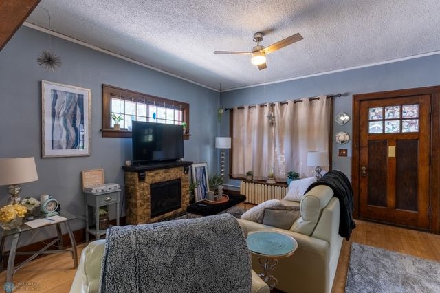 1301 10th Street S, Fargo, ND 58103