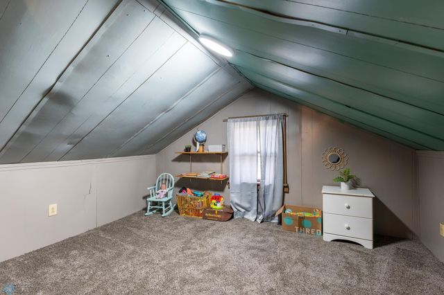 1301 10th Street S, Fargo, ND 58103