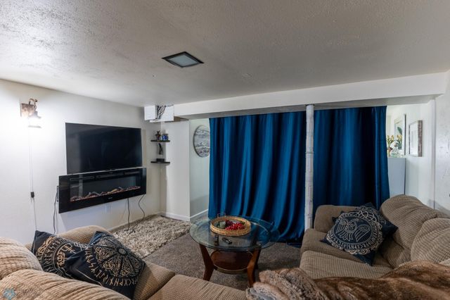 1301 10th Street S, Fargo, ND 58103