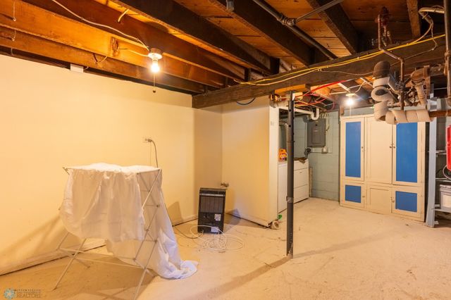 1301 10th Street S, Fargo, ND 58103