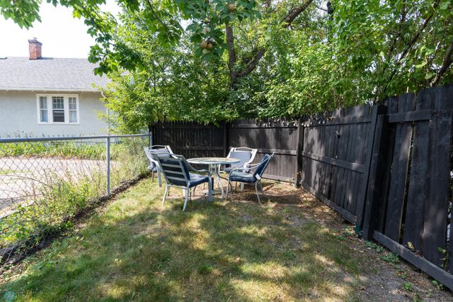 1301 10th Street S, Fargo, ND 58103