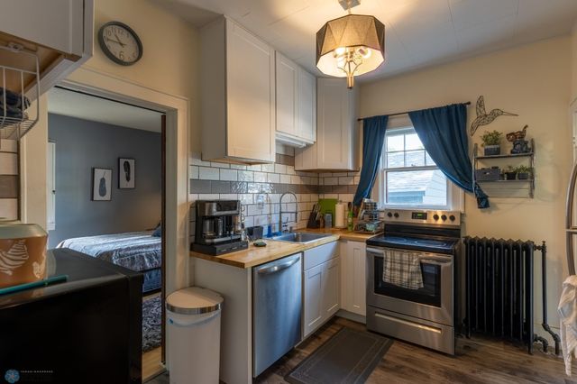 1301 10th Street S, Fargo, ND 58103