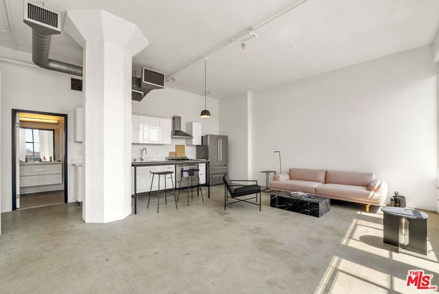 315 E 8th Street 505, Los Angeles, CA 90014