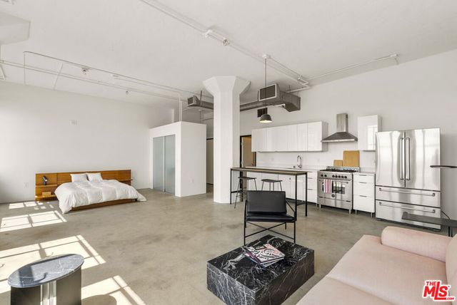 315 E 8th Street 505, Los Angeles, CA 90014