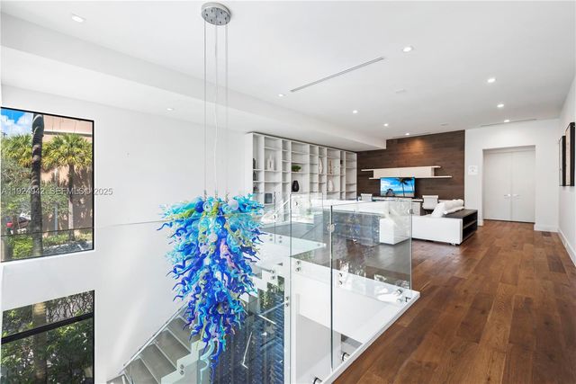 310 SE 11th Ave, Fort Lauderdale, FL 33301