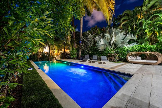 310 SE 11th Ave, Fort Lauderdale, FL 33301