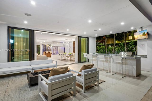 310 SE 11th Ave, Fort Lauderdale, FL 33301