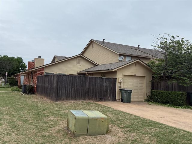 1113 Sequoyah Street F, Edmond, OK 73003