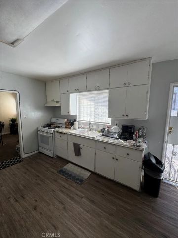 3449 W 59th, Los Angeles, CA 90043