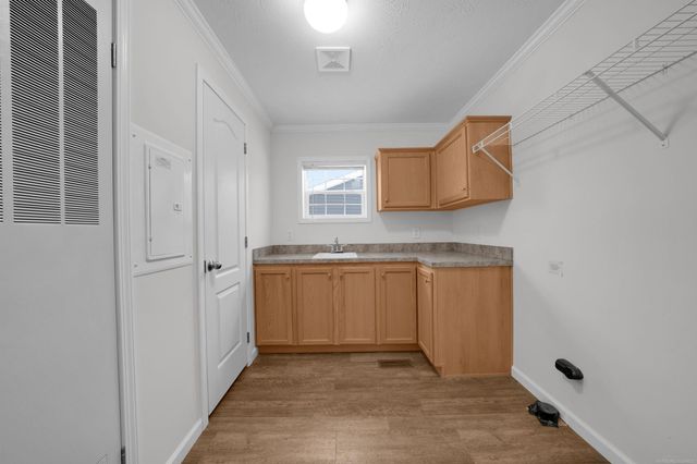 2780 Naples Court, Lapeer, MI 48446