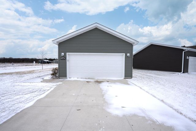 2780 Naples Court, Lapeer, MI 48446