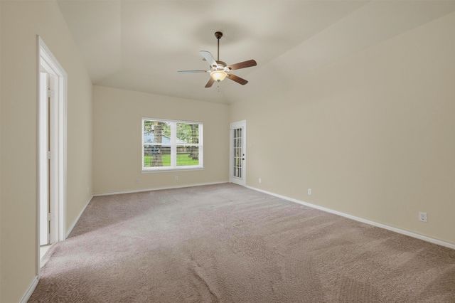 106 Santee Drive, Lake Kiowa, TX 76240