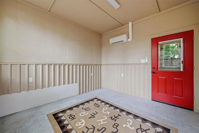 106 Santee Drive, Lake Kiowa, TX 76240