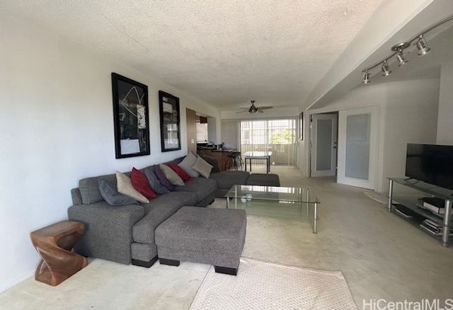 320 Ainakea Way 712, Honolulu, HI 96815