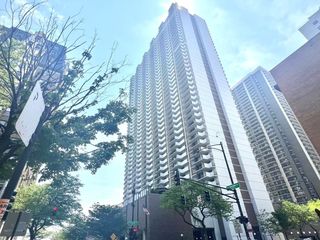 6033 N SHERIDAN Road 27C, Chicago, IL 60660