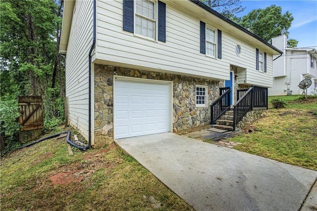 1600 Sugar Plum Drive SW, Conyers, GA 30094