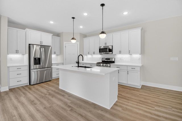 528 Kiddle LANE, Union Grove, WI 53182