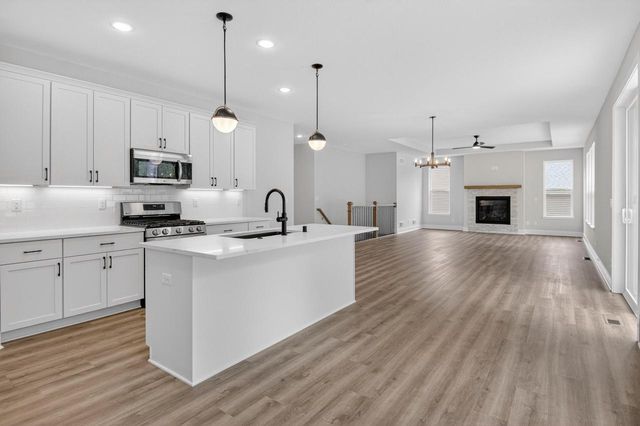528 Kiddle LANE, Union Grove, WI 53182