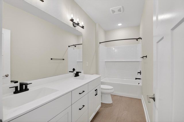 528 Kiddle LANE, Union Grove, WI 53182