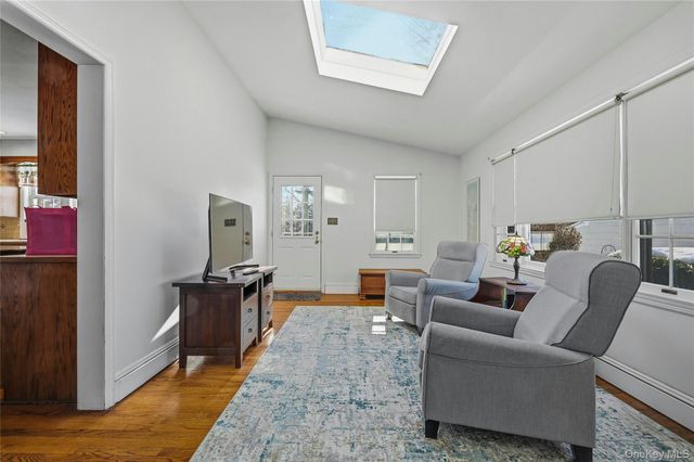 13 Walnut Street, Glen Head, NY 11545