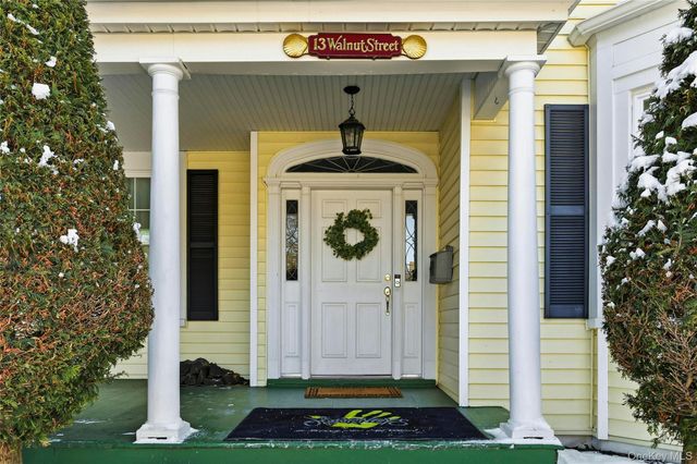 13 Walnut Street, Glen Head, NY 11545