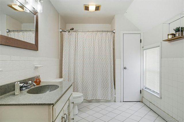 13 Walnut Street, Glen Head, NY 11545