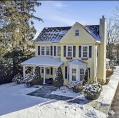 13 Walnut Street, Glen Head, NY 11545
