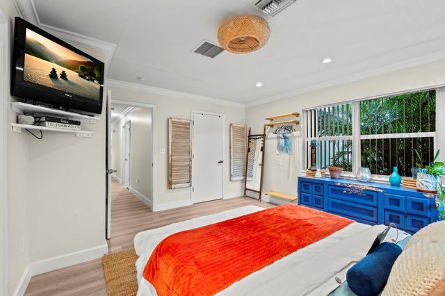 18989 SE Hillcrest Drive, Tequesta, FL 33469