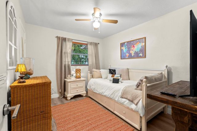 18989 SE Hillcrest Drive, Tequesta, FL 33469