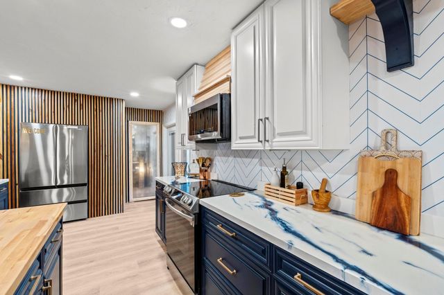 18989 SE Hillcrest Drive, Tequesta, FL 33469