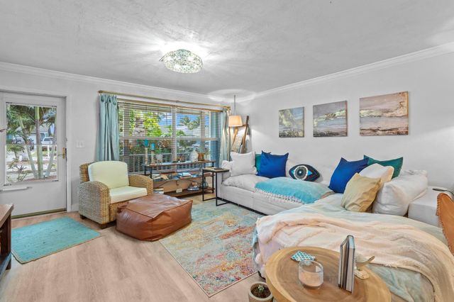 18989 SE Hillcrest Drive, Tequesta, FL 33469