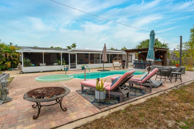 18989 SE Hillcrest Drive, Tequesta, FL 33469