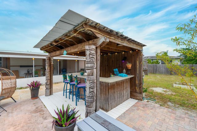 18989 SE Hillcrest Drive, Tequesta, FL 33469