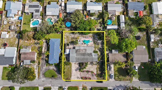 18989 SE Hillcrest Drive, Tequesta, FL 33469