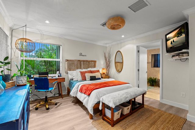 18989 SE Hillcrest Drive, Tequesta, FL 33469