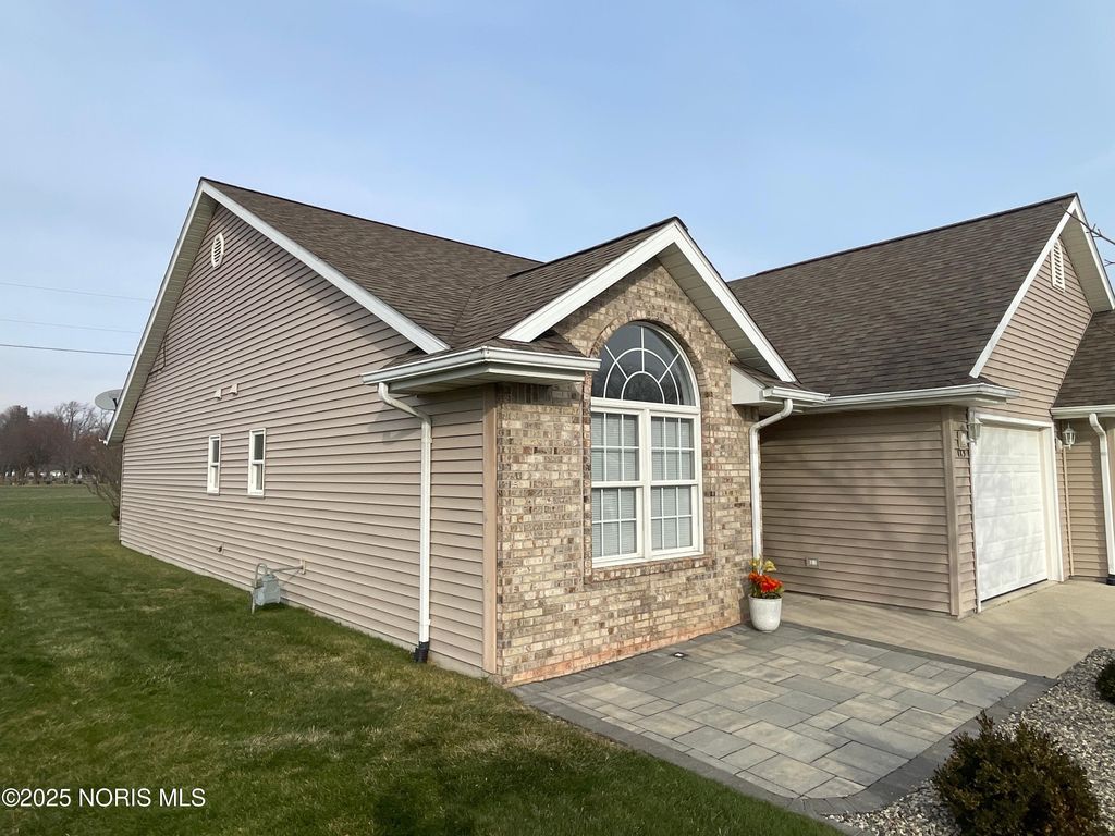113 Maple Lane, Edgerton, OH 43517