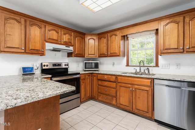 3202 Overlook Court, Burlington, NC 27215