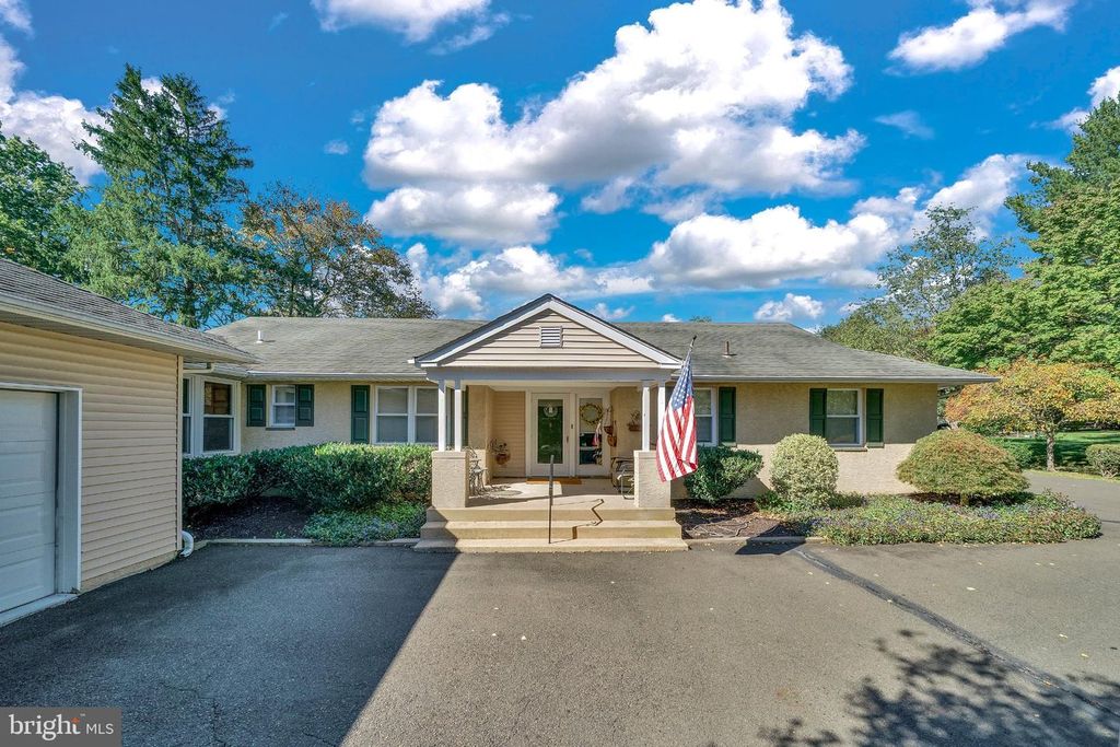 831 PLYMOUTH RD, AMBLER, PA 19002 — photo 2