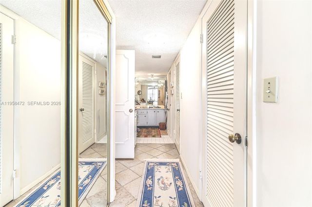 6039 Collins Ave 833, Miami Beach, FL 33140