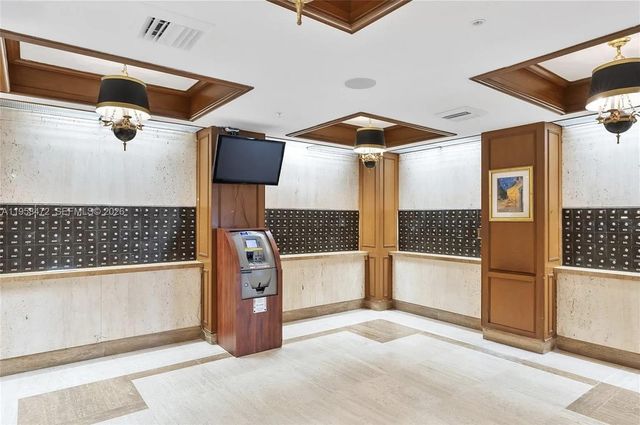 6039 Collins Ave 833, Miami Beach, FL 33140