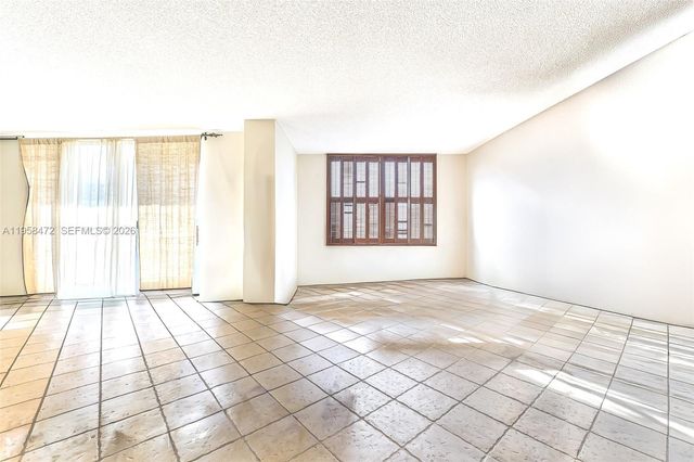 6039 Collins Ave 833, Miami Beach, FL 33140