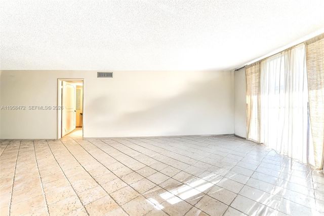 6039 Collins Ave 833, Miami Beach, FL 33140