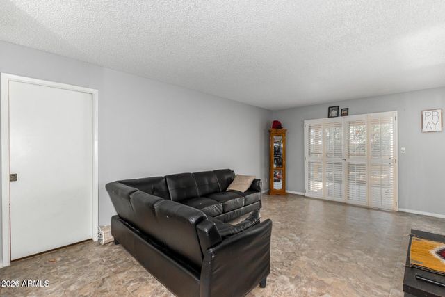 2925 W LAMAR Road, Phoenix, AZ 85017