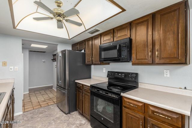 2925 W LAMAR Road, Phoenix, AZ 85017