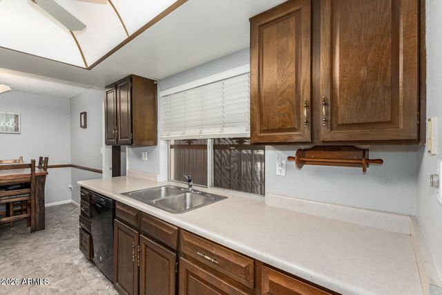 2925 W LAMAR Road, Phoenix, AZ 85017