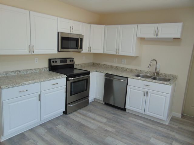 704 La Fonda Circle, Seagoville, TX 75159