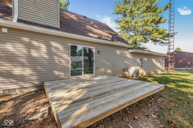 887 E 300 S, Tipton, IN 46072