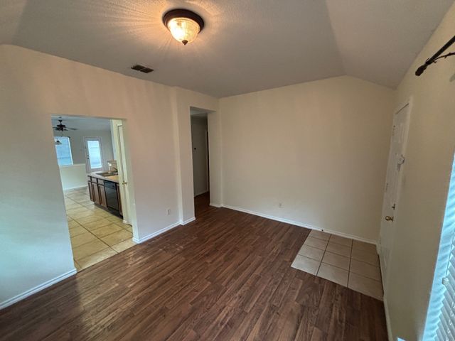 3408 Saint Vincent Road, Fort Worth, TX 76123