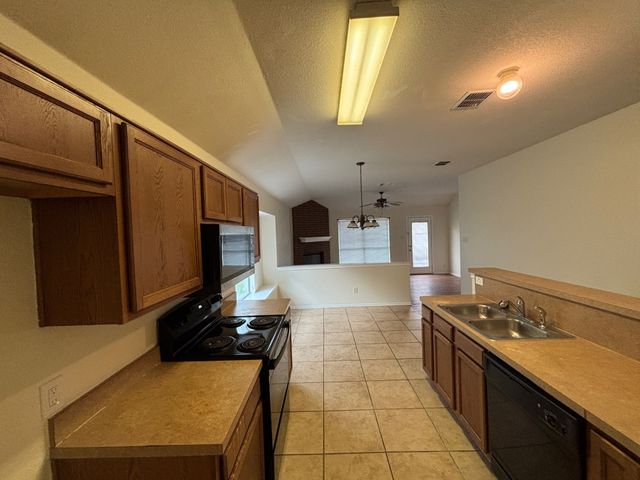 3408 Saint Vincent Road, Fort Worth, TX 76123