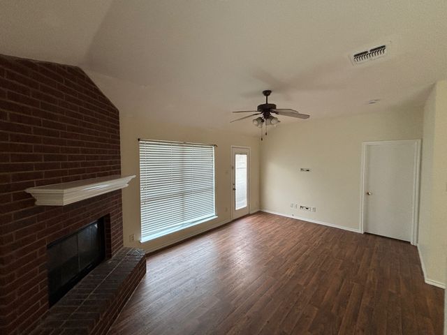 3408 Saint Vincent Road, Fort Worth, TX 76123